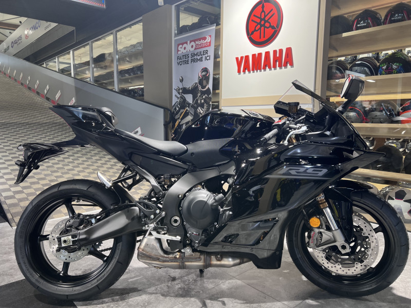 Yamaha R9 