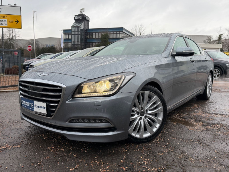 Hyundai Genesis 3.8/SoftClose/Kamera/Leder/Pano/HeadUP/V