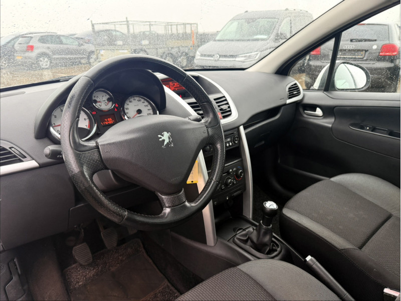 Peugeot 207 1.4 95ch Forever