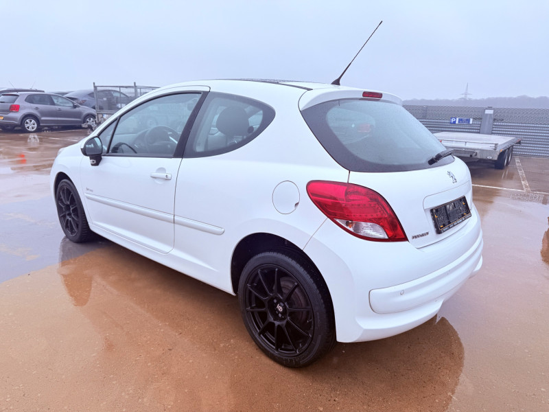 Peugeot 207 1.4 95ch Forever