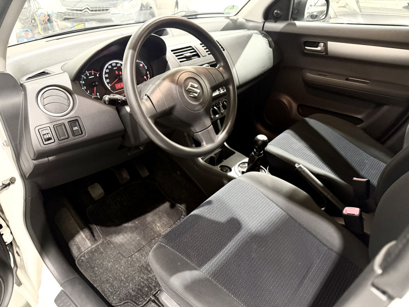 Suzuki Swift 1.3i 92ch