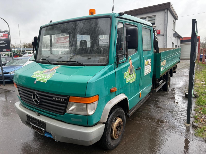 Mercedes-Benz  614 D / Doopelkabine / mit kleiner Kran