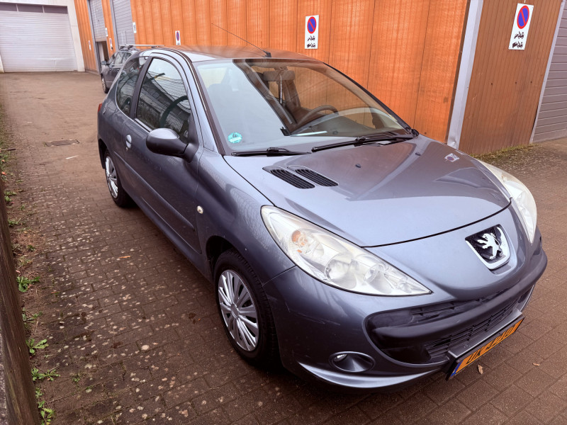 Peugeot 206+ 1.4i 75ch clim