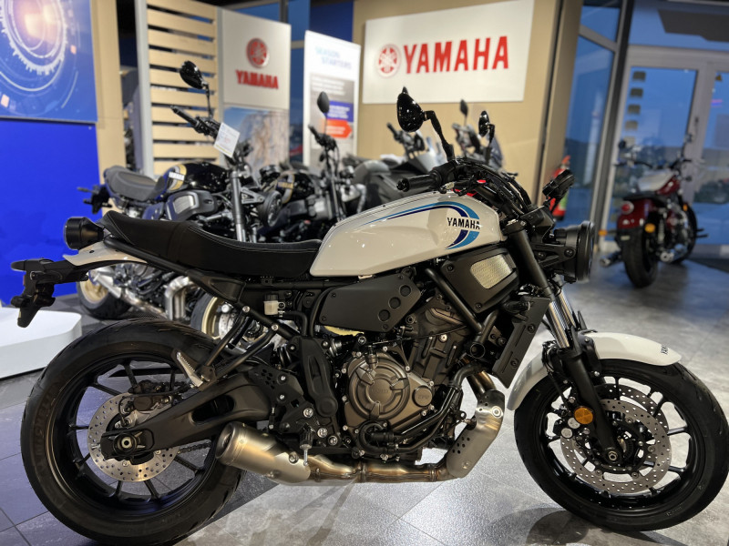 Yamaha XSR 700 rabaissée 50 mm