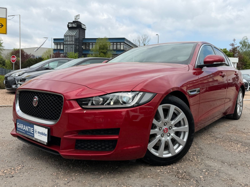Jaguar XE 20d 180PS Automatik/1.Hand/Scheckheft/Leder/
