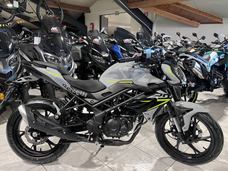 Benelli BN 125 GRIS