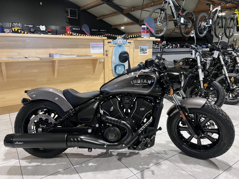 Indian Scout Bobber Ltd + Tech Heavy Metal