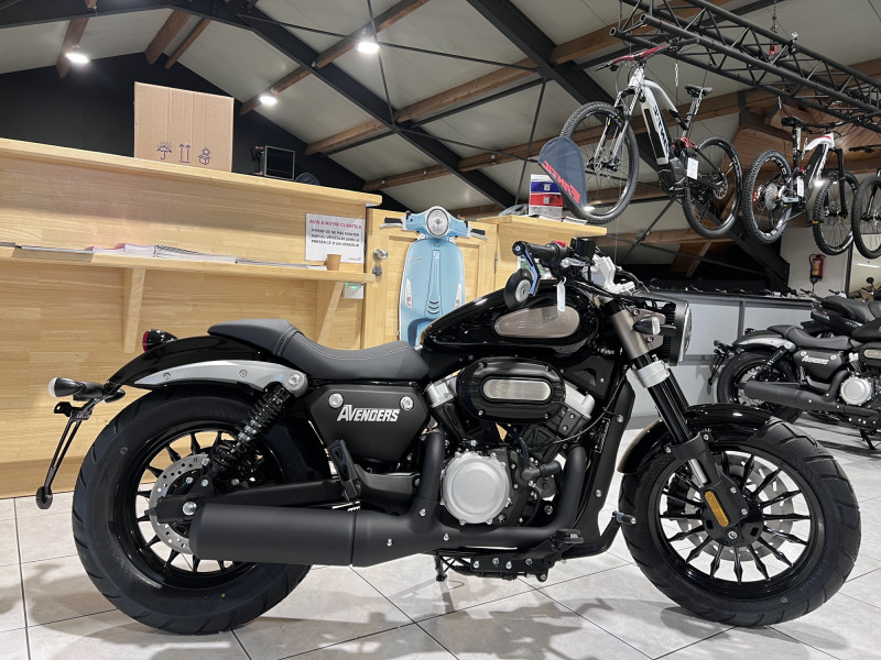 Benda Avengers 125 