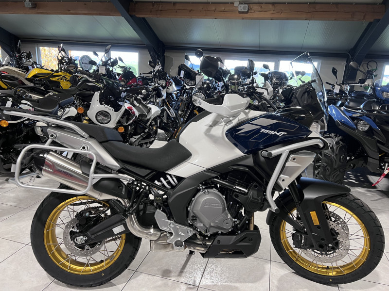 CF Moto 700 MT ADV