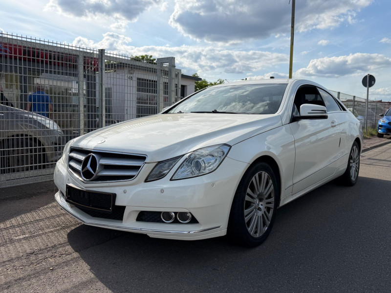 Mercedes-Benz E 200 E Coupe E 200 CGI BlueEfficiency