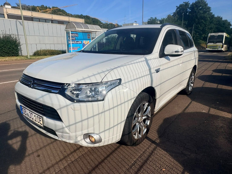 Mitsubishi Outlander PHEV Instyle 4WD