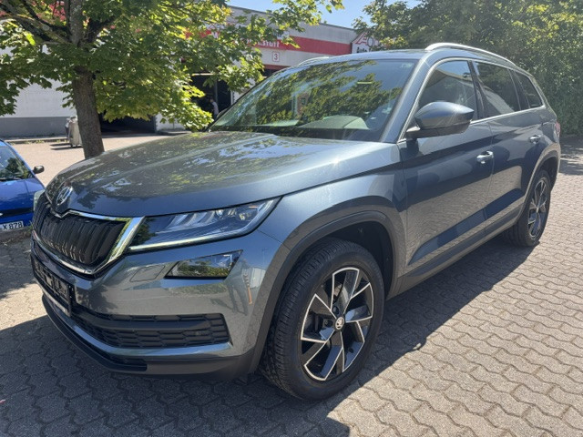 Skoda Kodiaq SKODA KODIAQ 4X4 STYLE 7 SITZER STANDHEIZUNG 360KAMERA AHK