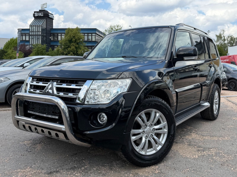 Mitsubishi Pajero Sport Pajero 3.2 DI-D Instyle/7xSitzer/Leder/Pano/