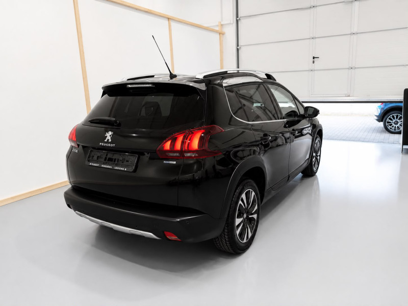 Peugeot 2008 1.2 PureTech 110 Allure