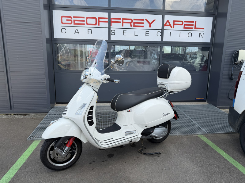 Vespa GTS 300 