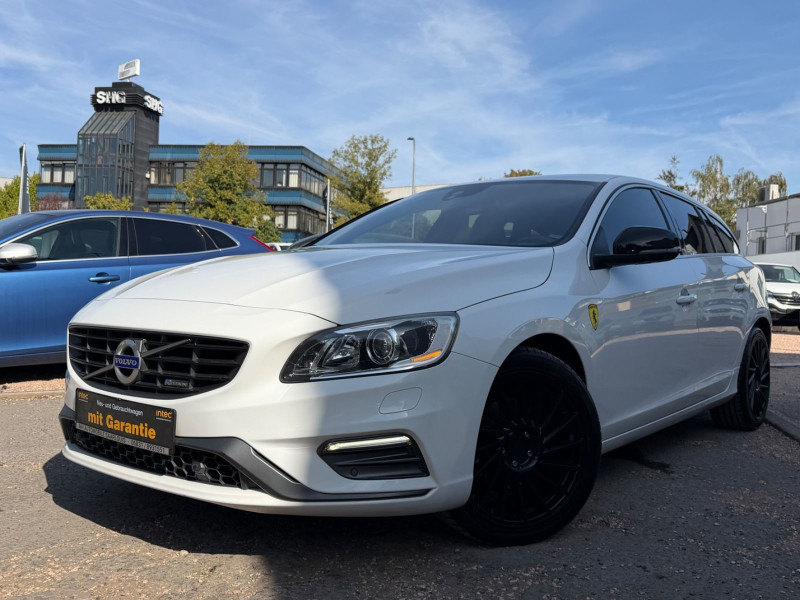 Volvo V60 Kombi Momentum R DESIGN/1.HAND/133KW