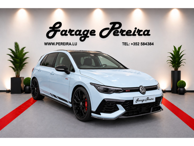 Volkswagen Golf GTI FACELIFT 2.0 TSI 300 CLUBSPORT CRYSTAL ICE BLUE IQ LIGHT HARMAN KARDON PANO NAVI