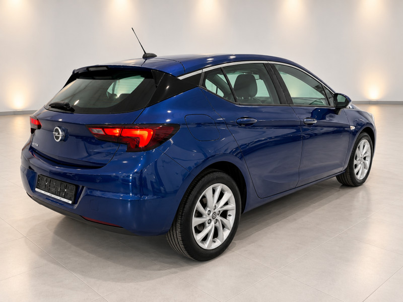 Opel Astra 1.5d 122 Elegance Navi Led Cam