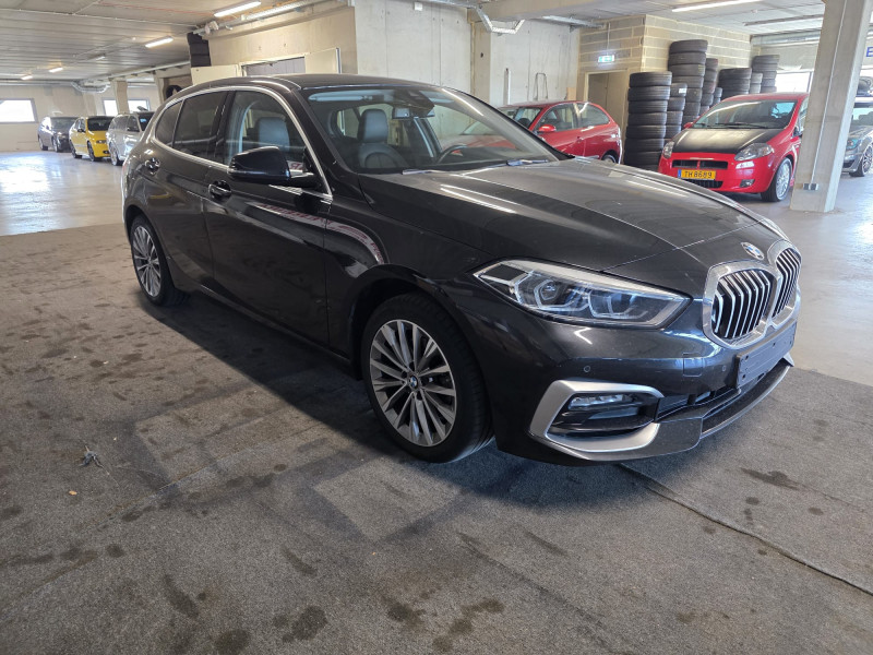 BMW 118 i SPORTLINE New Model AUTO PANO LED CUIR NAVI