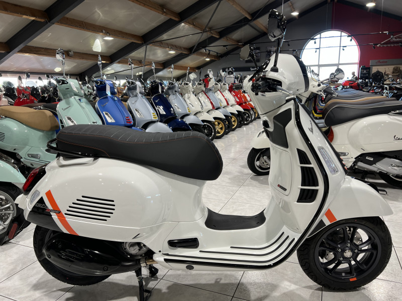 Vespa GTS Super Sport 300