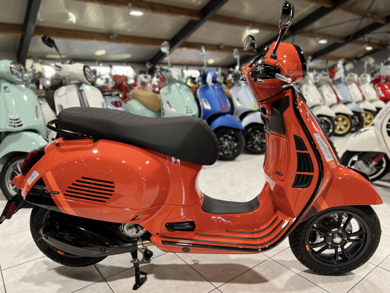 Vespa GTS Super Sport 300