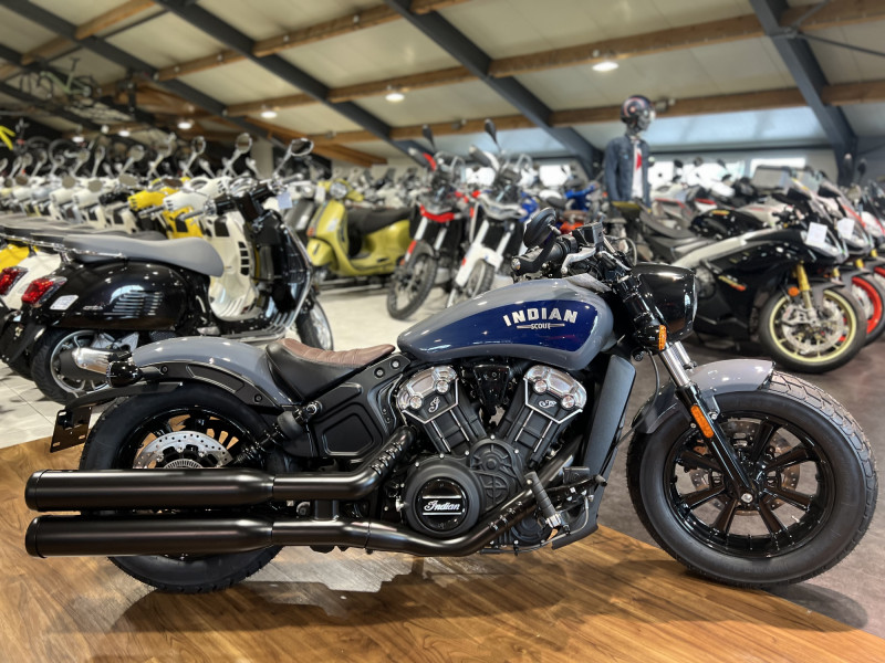Indian Scout Bobber 1200  Stealth Gray / Azure Crystal