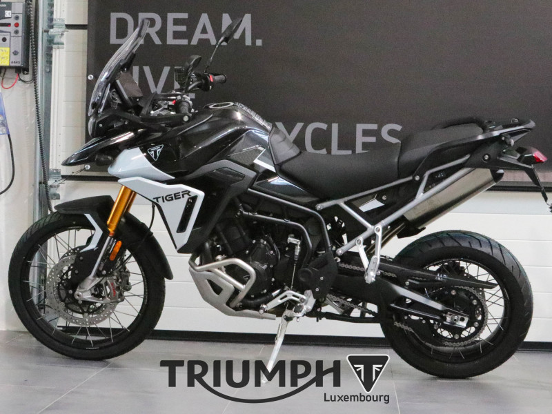 Triumph Tiger 900