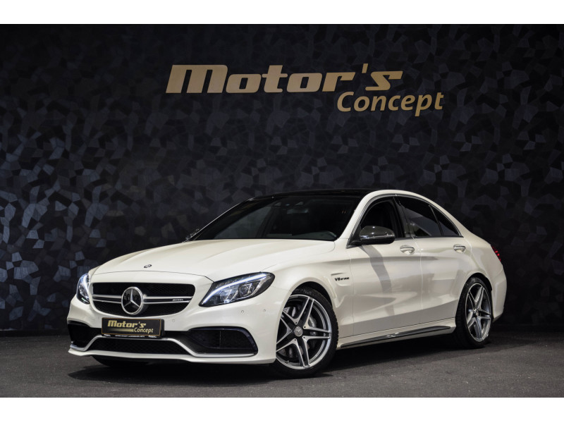 Mercedes-Benz C 63 AMG Berline V8 Bi-Turbo