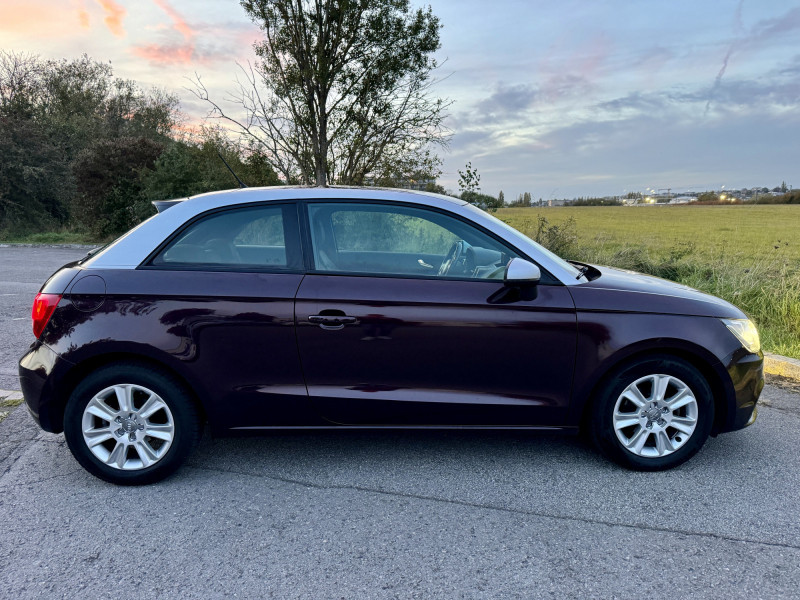 Audi A1 1.6 TDI 90CH 4CV **Phares Xénon, Capteurs, Clim** // GARANTIE 12 MOIS