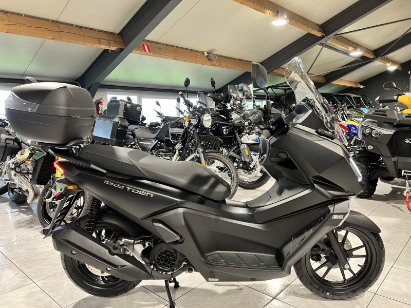 Kymco Sky Town 125 