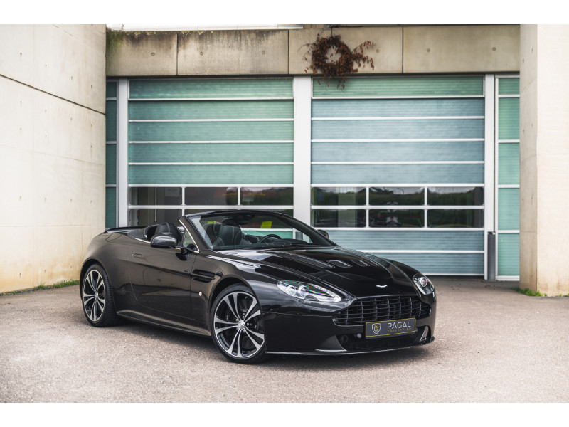 Aston Martin V12 Vantage ROADSTER MANUAL 1/101