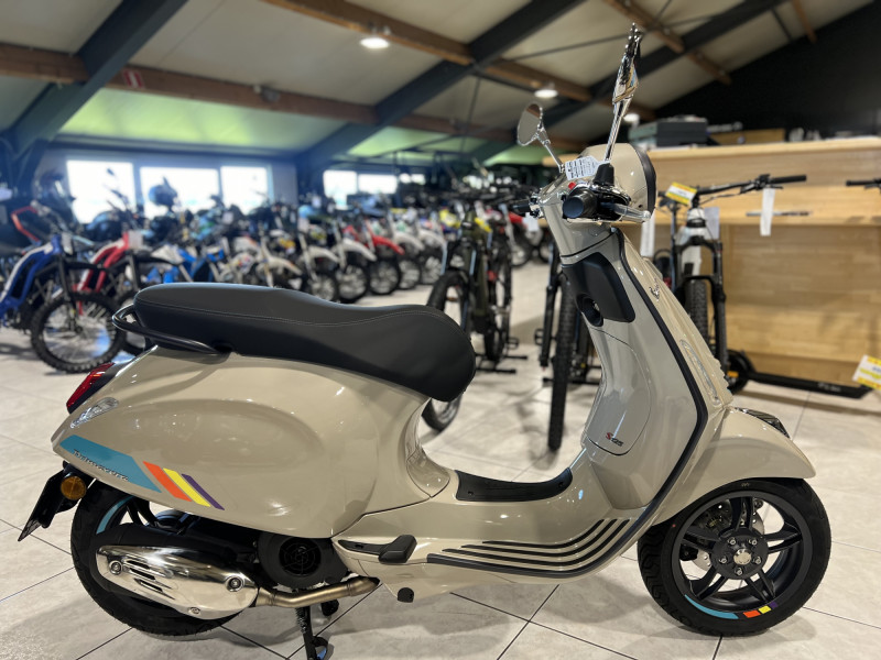 Vespa Primavera 125 S beige