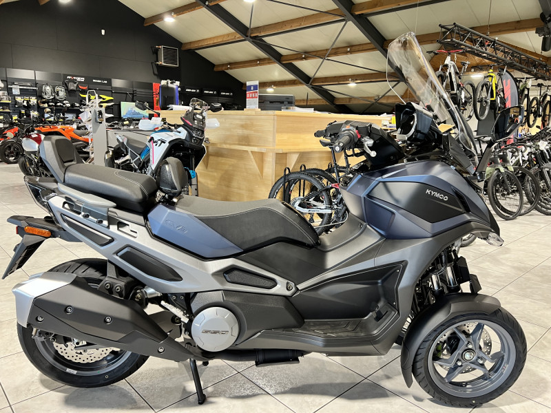 Kymco CV3 550