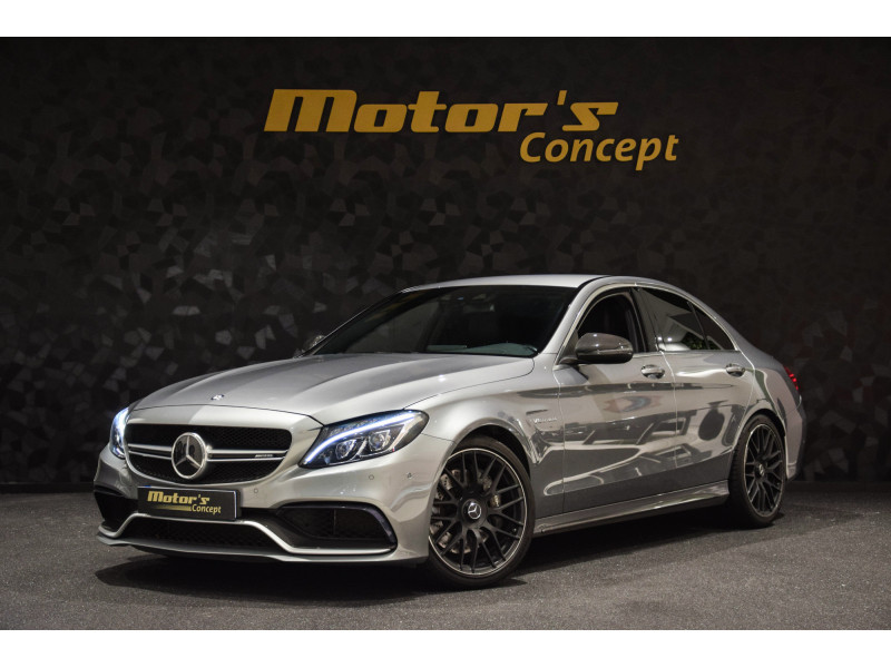 Mercedes-Benz C 63 AMG Berline V8 Bi-Turbo