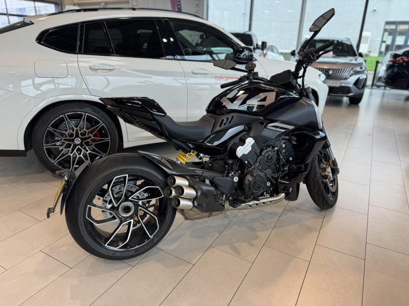 Ducati Diavel V4