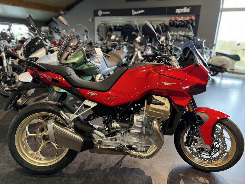 Moto Guzzi V 100 MANDELLO ROSSO MAGMA + Kit valises offert (1200€)