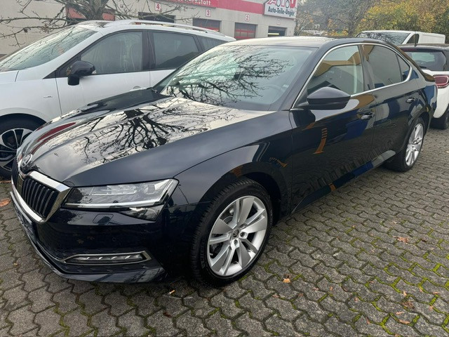 Skoda Superb SKODA SUPERB NAVI LEDER ACC LED DSG LANE FRONT SHZ