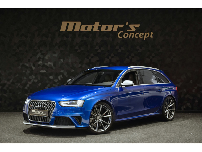 Audi RS4 B8 V8 4.2 FSI