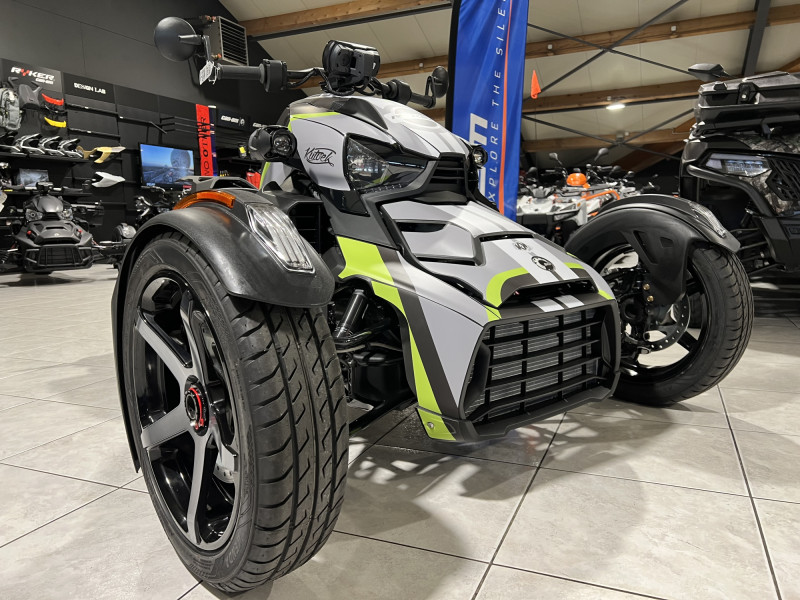 Can-Am Ryker 900 SPORT