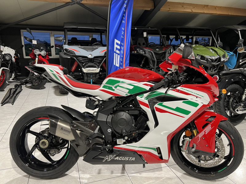 MV Agusta F3 800 RC kit racing  inclus.