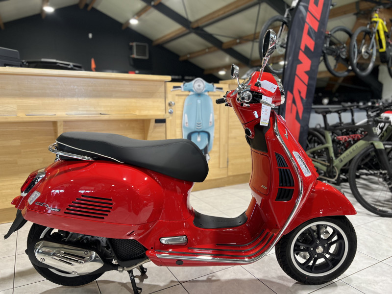 Vespa GTS Super 300