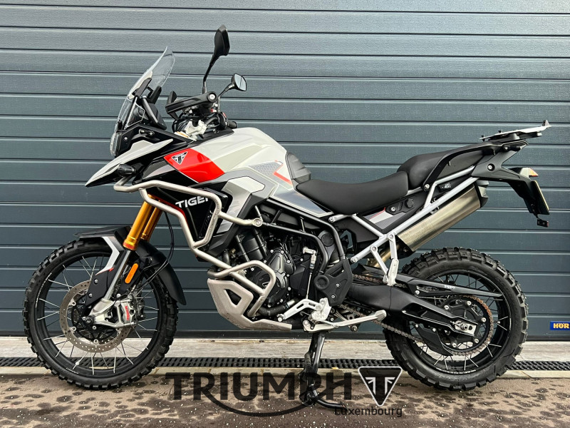 Triumph Tiger 900