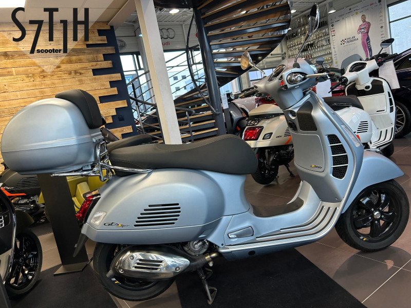 Vespa GTS 300 Super Tech