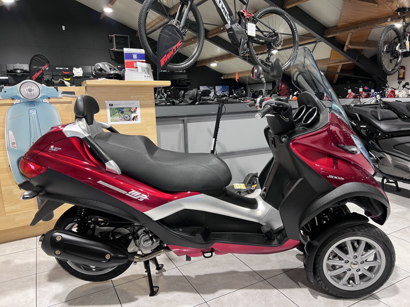 Piaggio MP3 300 
