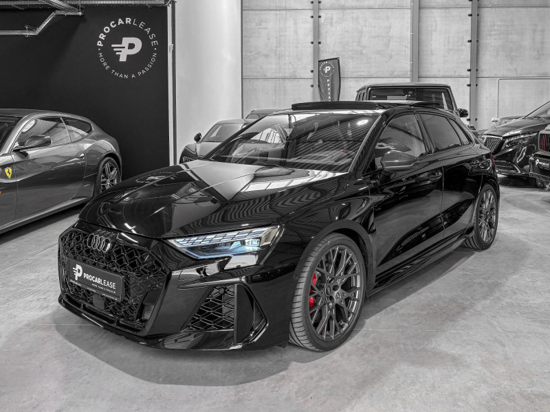 Audi RS3 Sportback 2.5 TFSI quattro/PERF/CARBONE/Pano/ /19/HUD/CAM/SONO/MATRIX