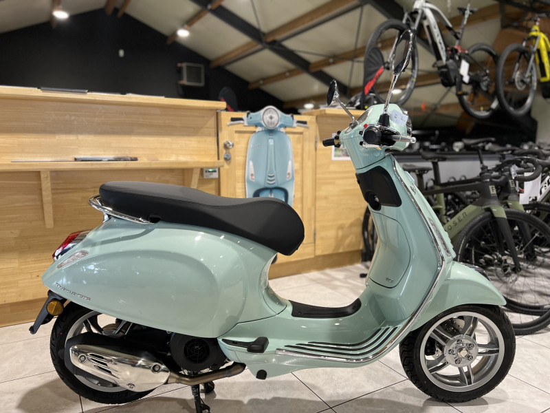 Vespa Primavera 125 