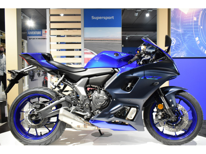 Yamaha R7 