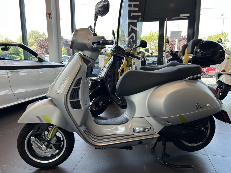 Vespa GTS 300 Super Tech