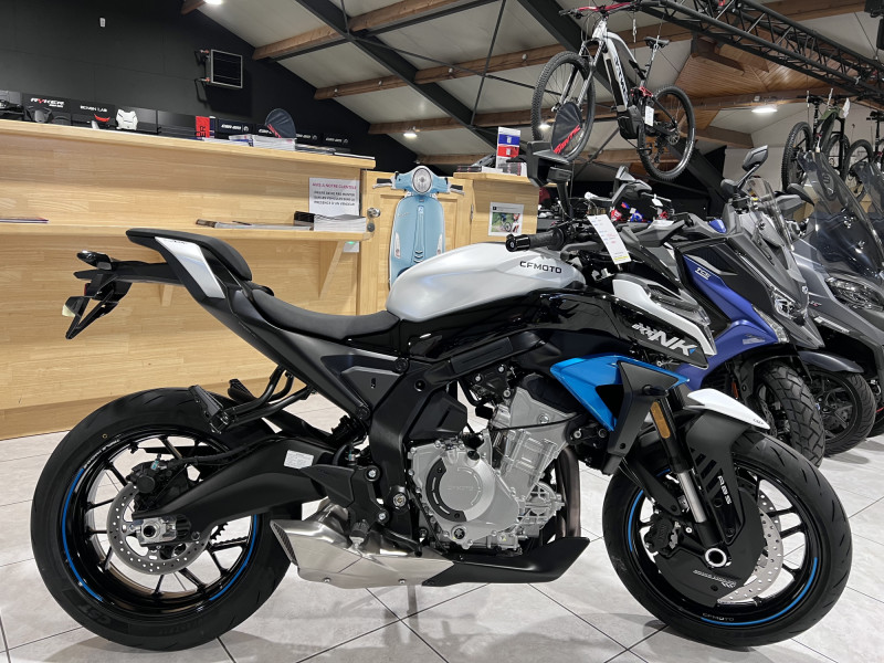 CF Moto 675 NK 