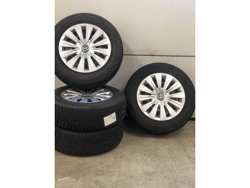 Jantes acier + Pneus hiver 15